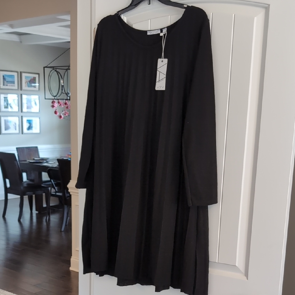 Elegant Long Sleeve Black Dress